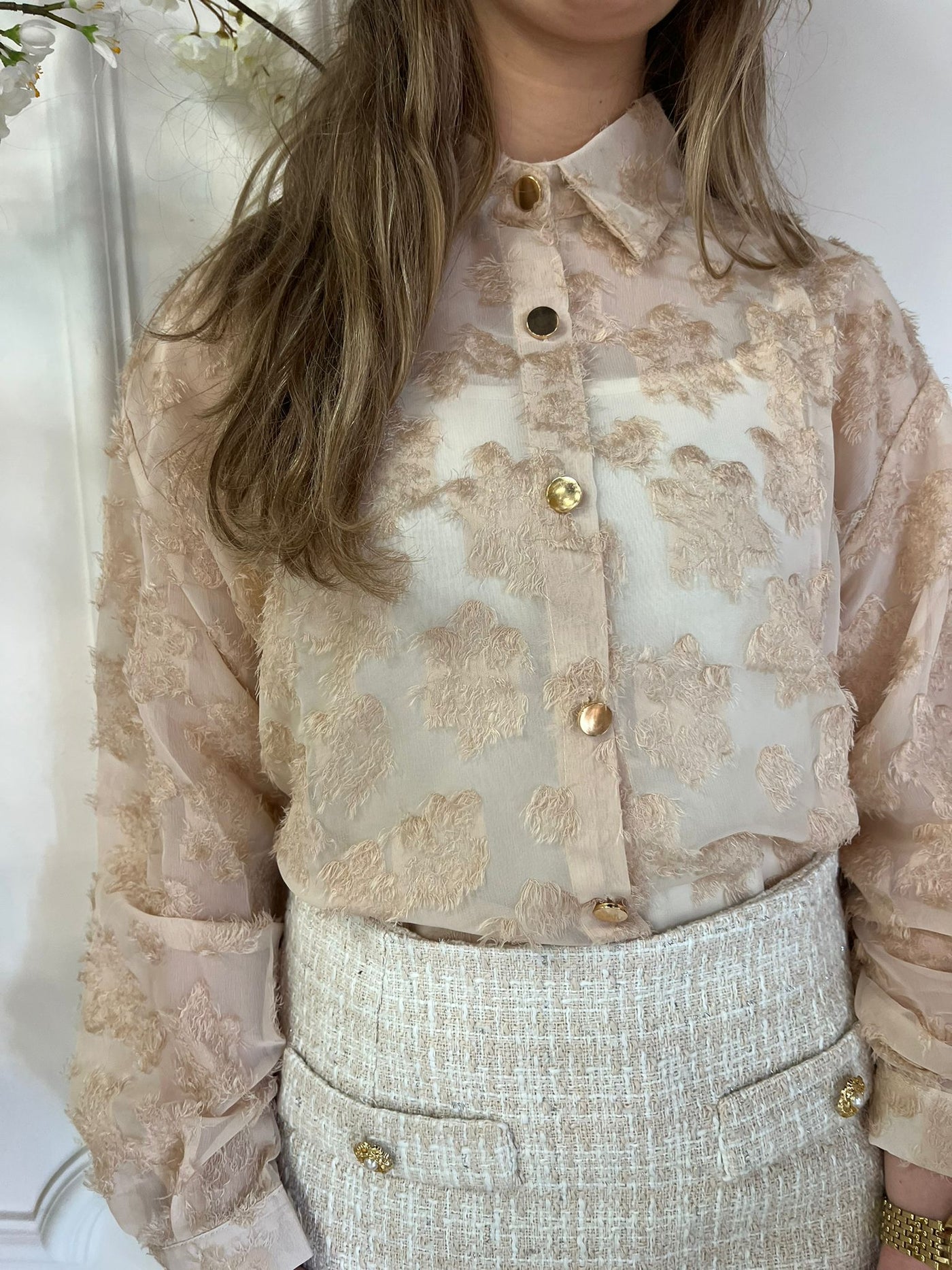 Blouse fluffy gold buttons 6233 Nude