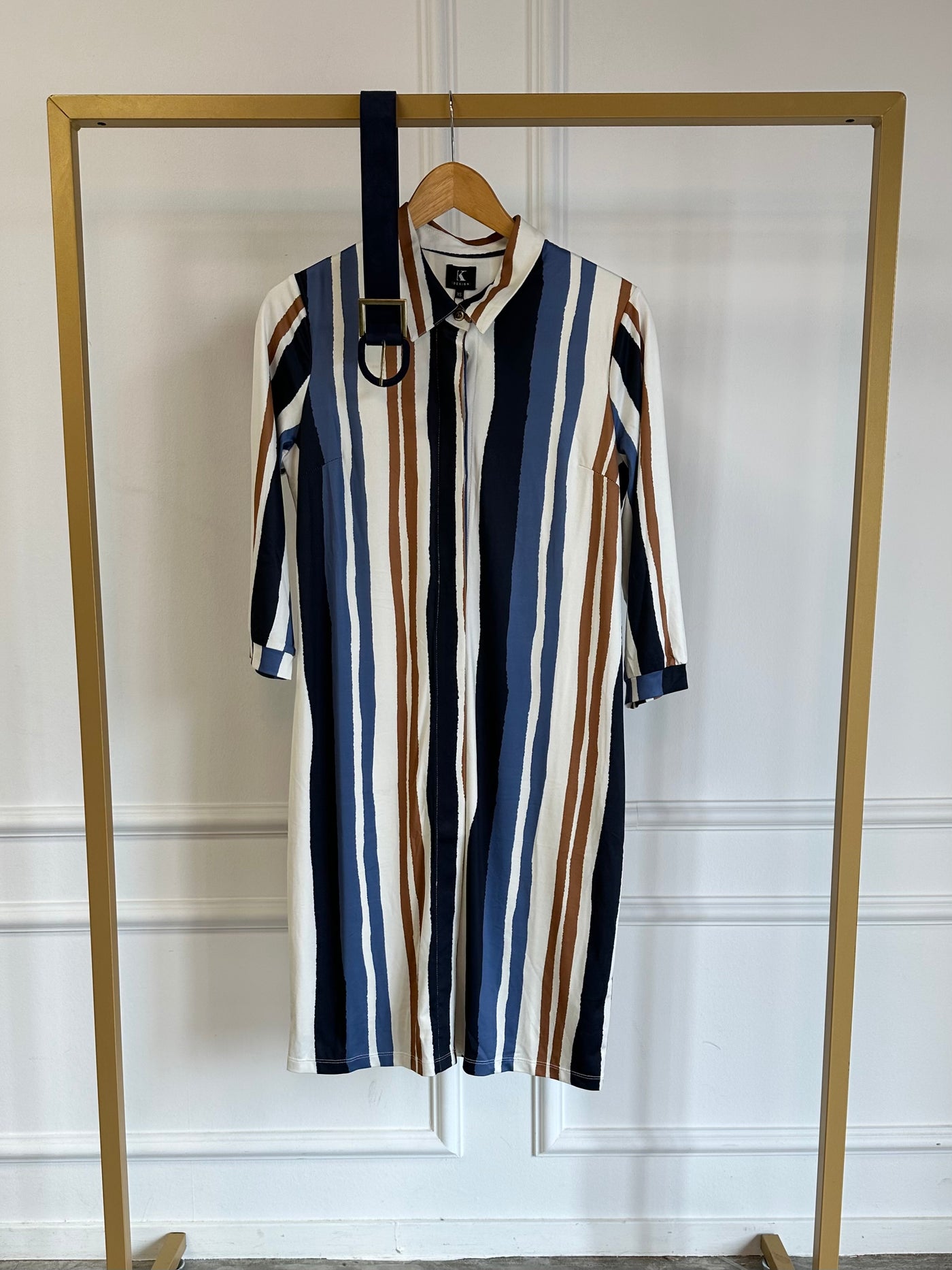 Jurk met gestreept design en riem A125 Multi