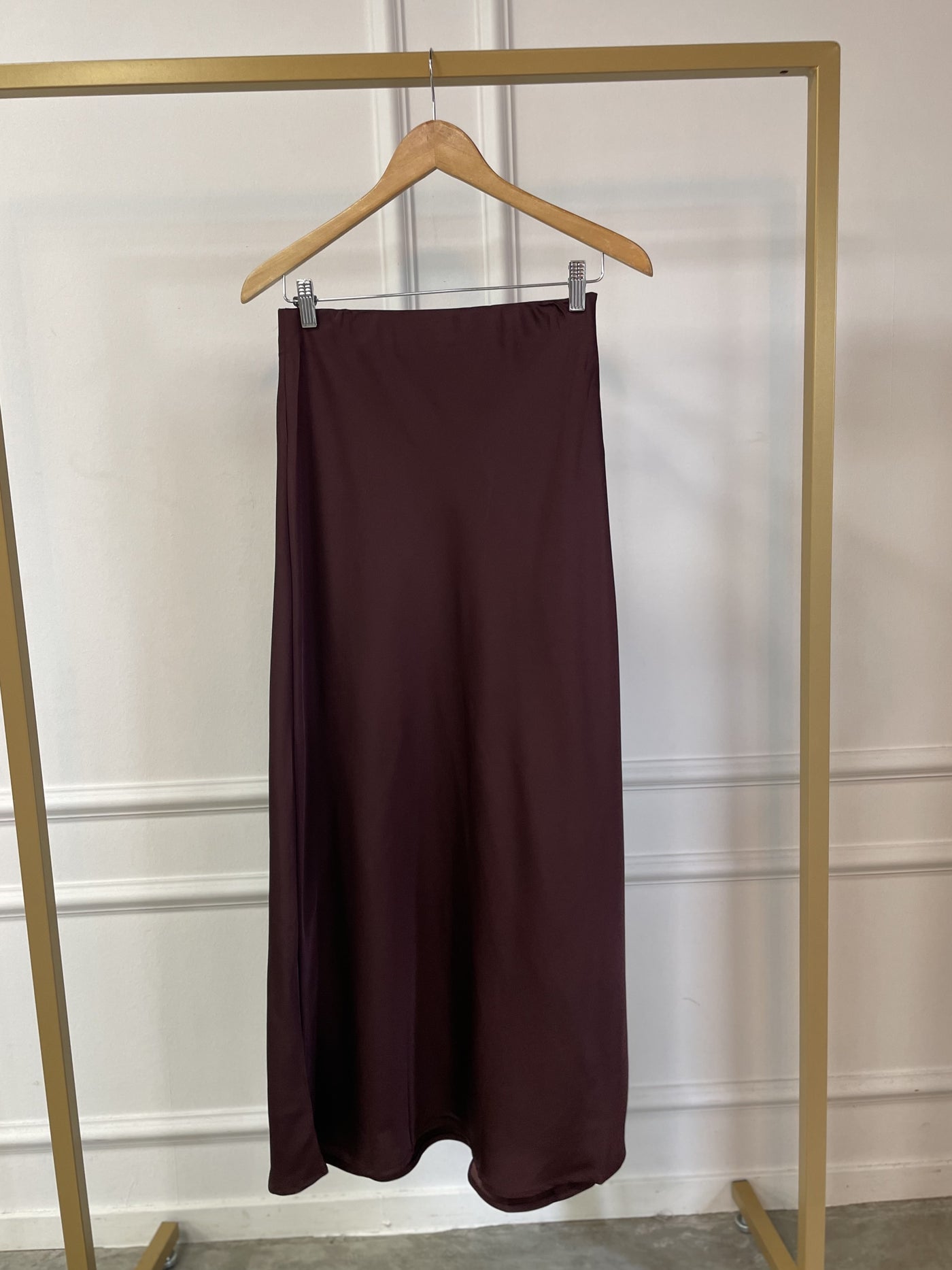 Skirt satin 14-14116 Bordeaux