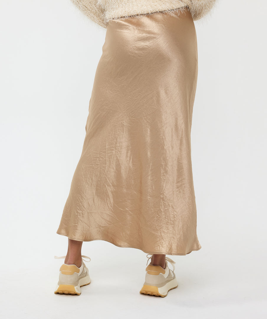 Skirt crushed satin F24.15504 Light sand